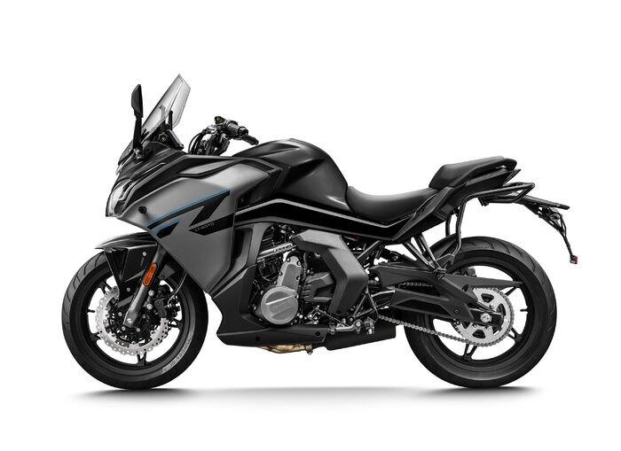 650GT Midnight Black